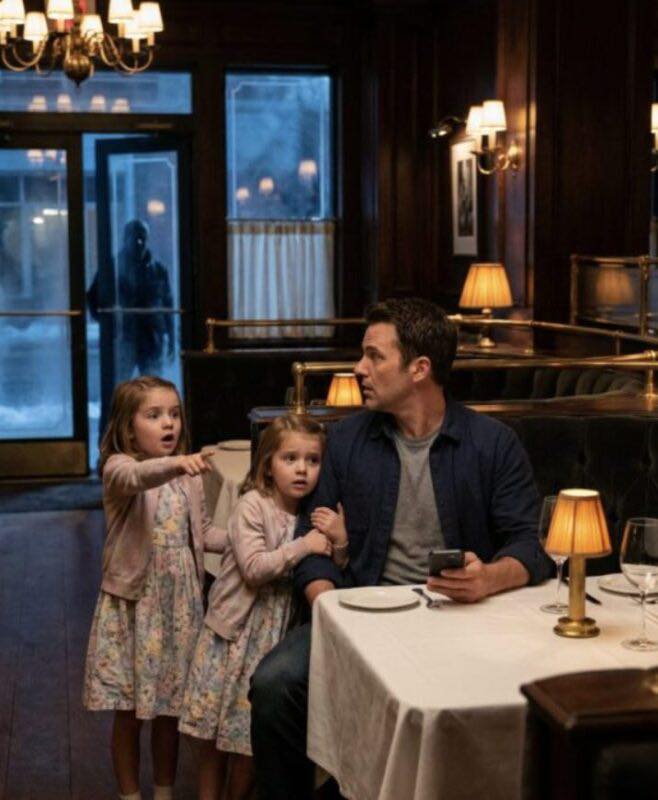 Myślał, że osoba, z którą się spotykał w ciemno, wrobiła go — aż do momentu, gdy dwie bliźniaczki wpadły do ​​pokoju z płaczem i poprosiły o pomoc.