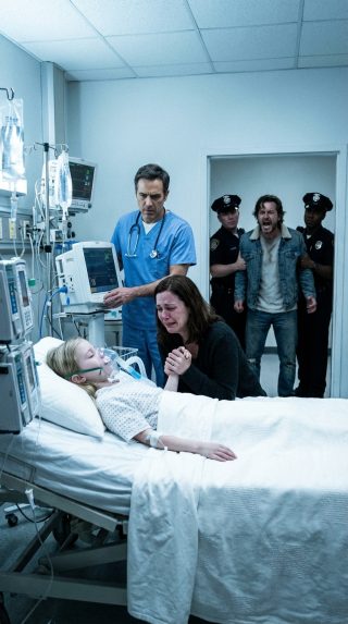 Po weekendzie spędzonym z tatą, 6-letnia Emory nie mogła nawet usiąść. Na ostrym dyżurze wyszeptała przez łzy: „On mi to wszczepił”. Lekarz rzucił okiem na zdjęcie rentgenowskie, zbladł i natychmiast zadzwonił pod numer alarmowy. To, co znaleźli w jej ciele, było przerażającą tajemnicą, która zmieniła wszystko. Prawda jest bardziej szokująca, niż możesz sobie wyobrazić.